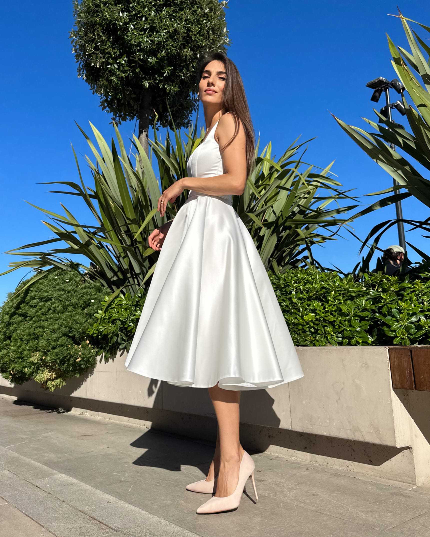 Rochie cununie civila eleganta alba, corset reglabil decoltata frumos