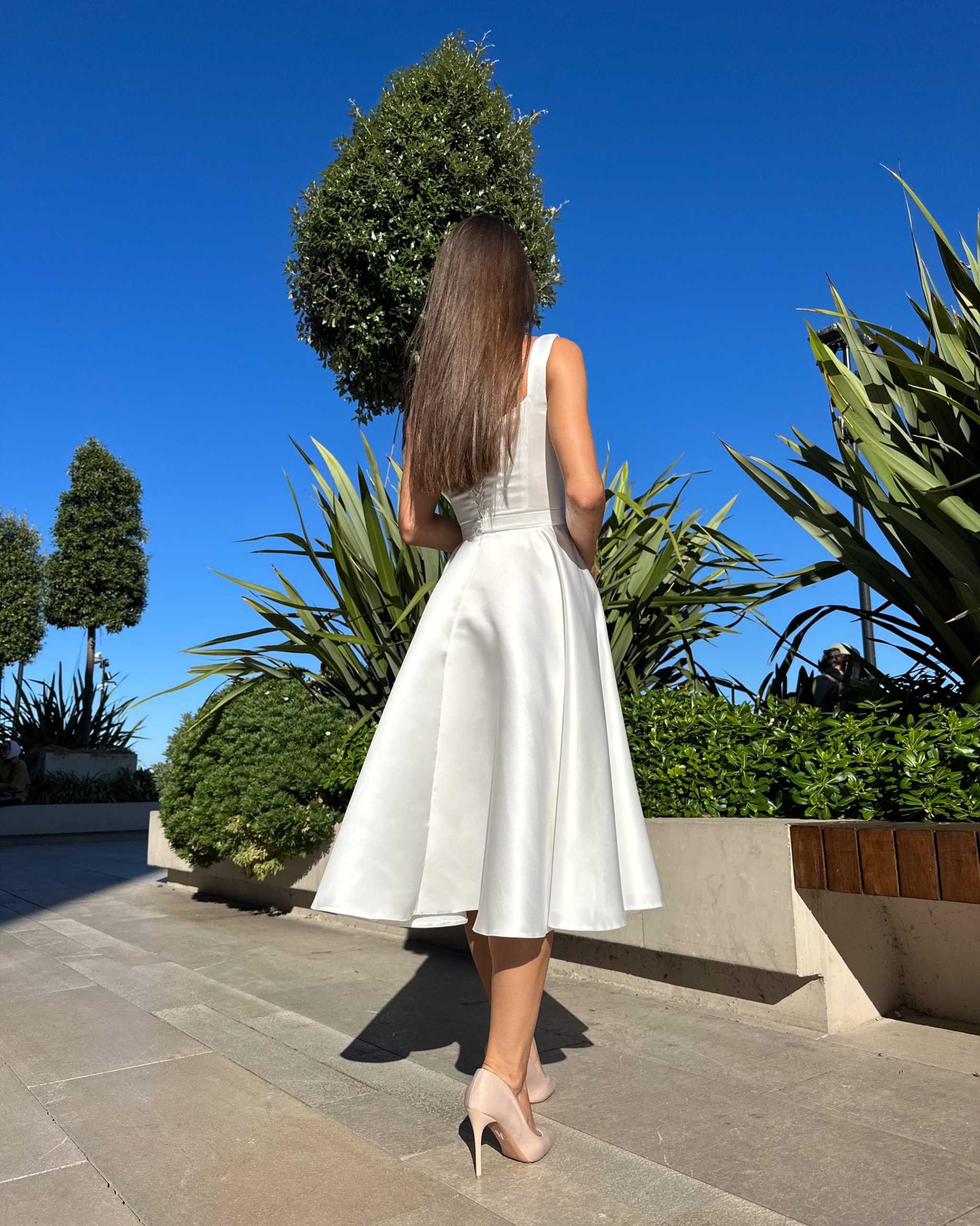 Rochie cununie civila eleganta alba, corset reglabil decoltata frumos