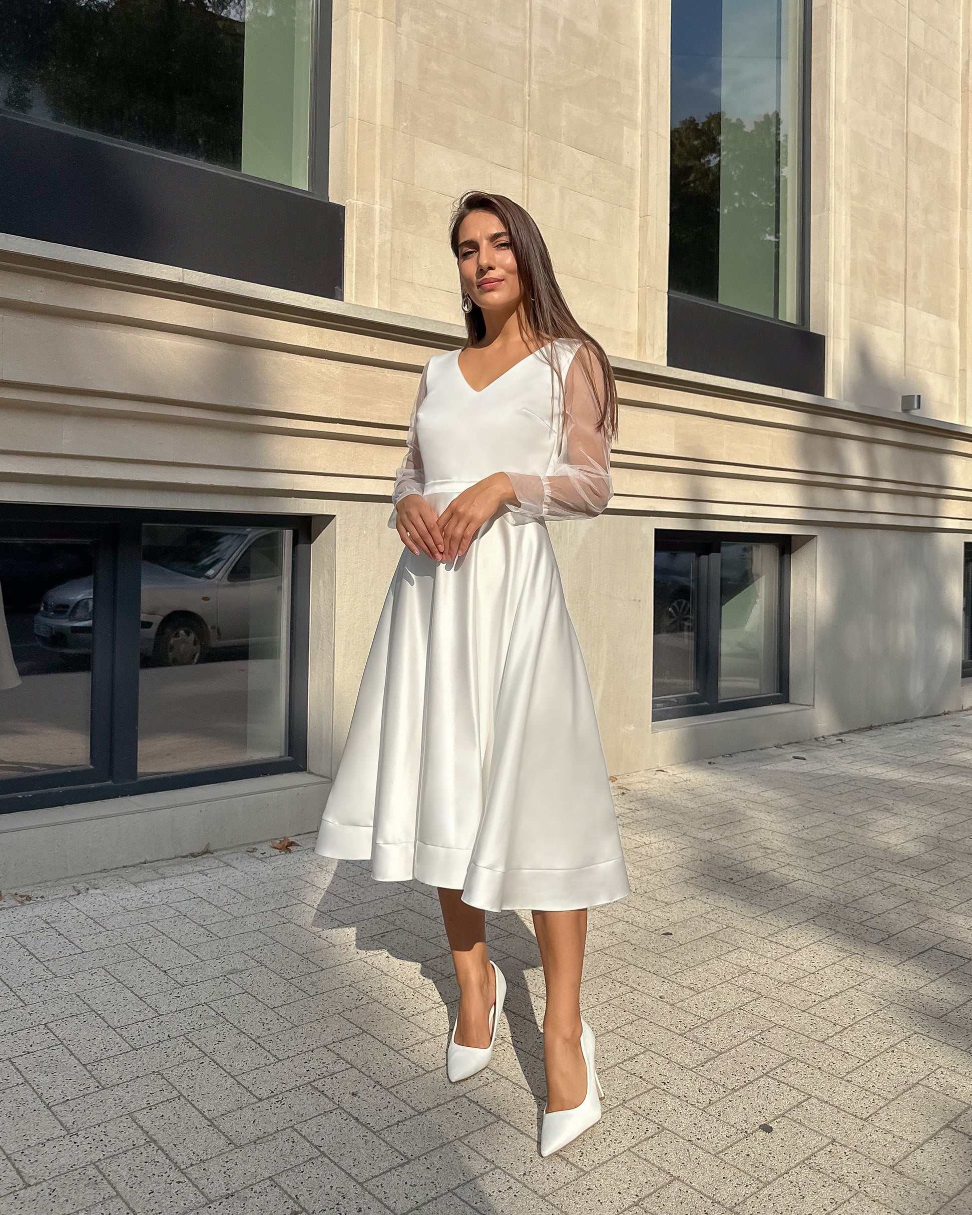 Rochie cununie civila albă midi, elegantă, cu mâneci lungi, decolteu V