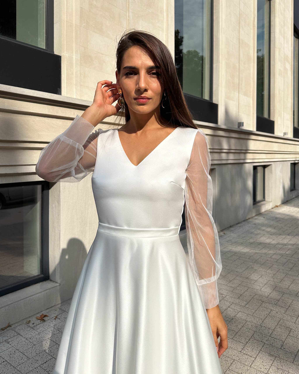 Rochie cununie civila albă midi, elegantă, cu mâneci lungi, decolteu V