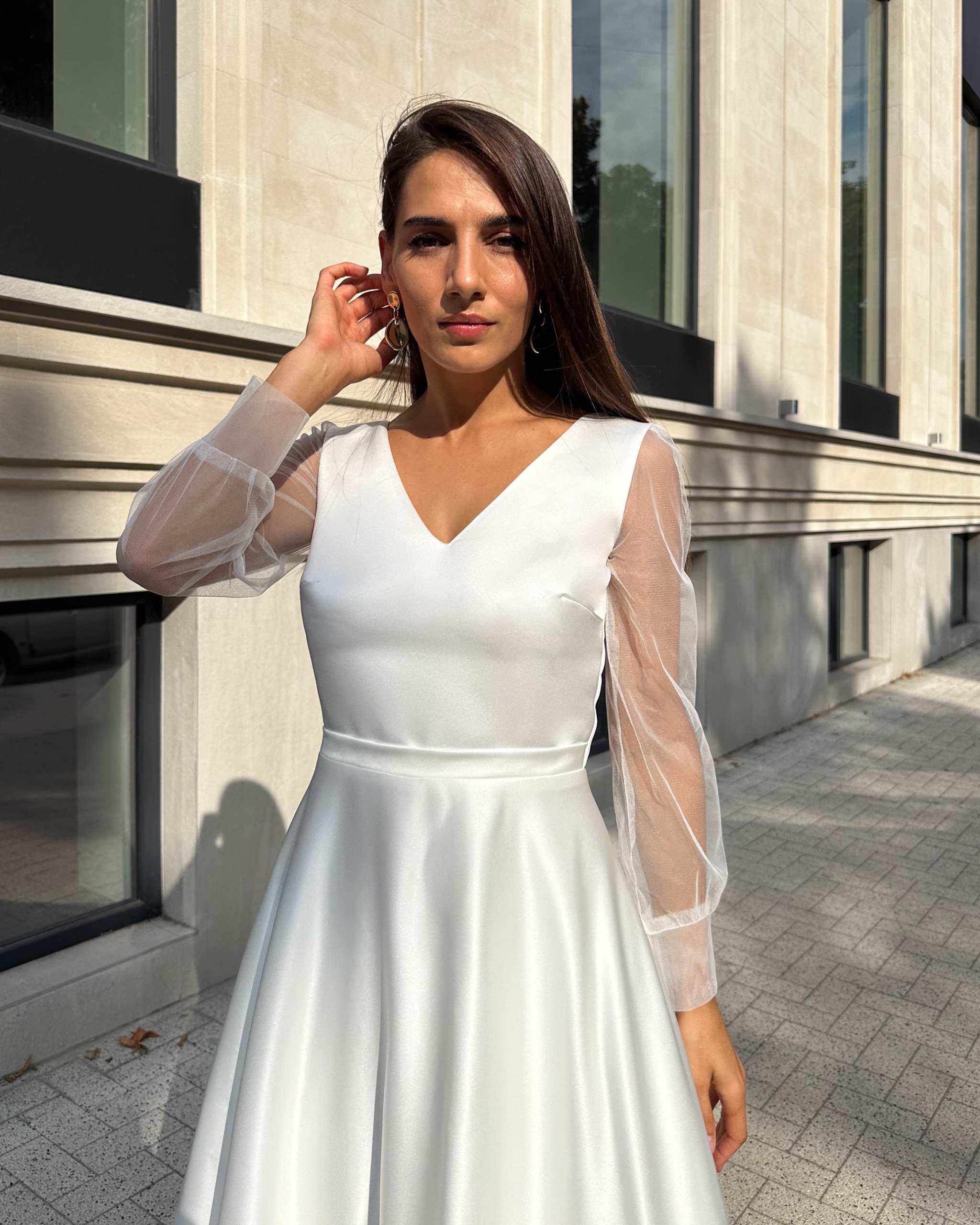Rochie cununie civila albă midi, elegantă, cu mâneci lungi, decolteu V