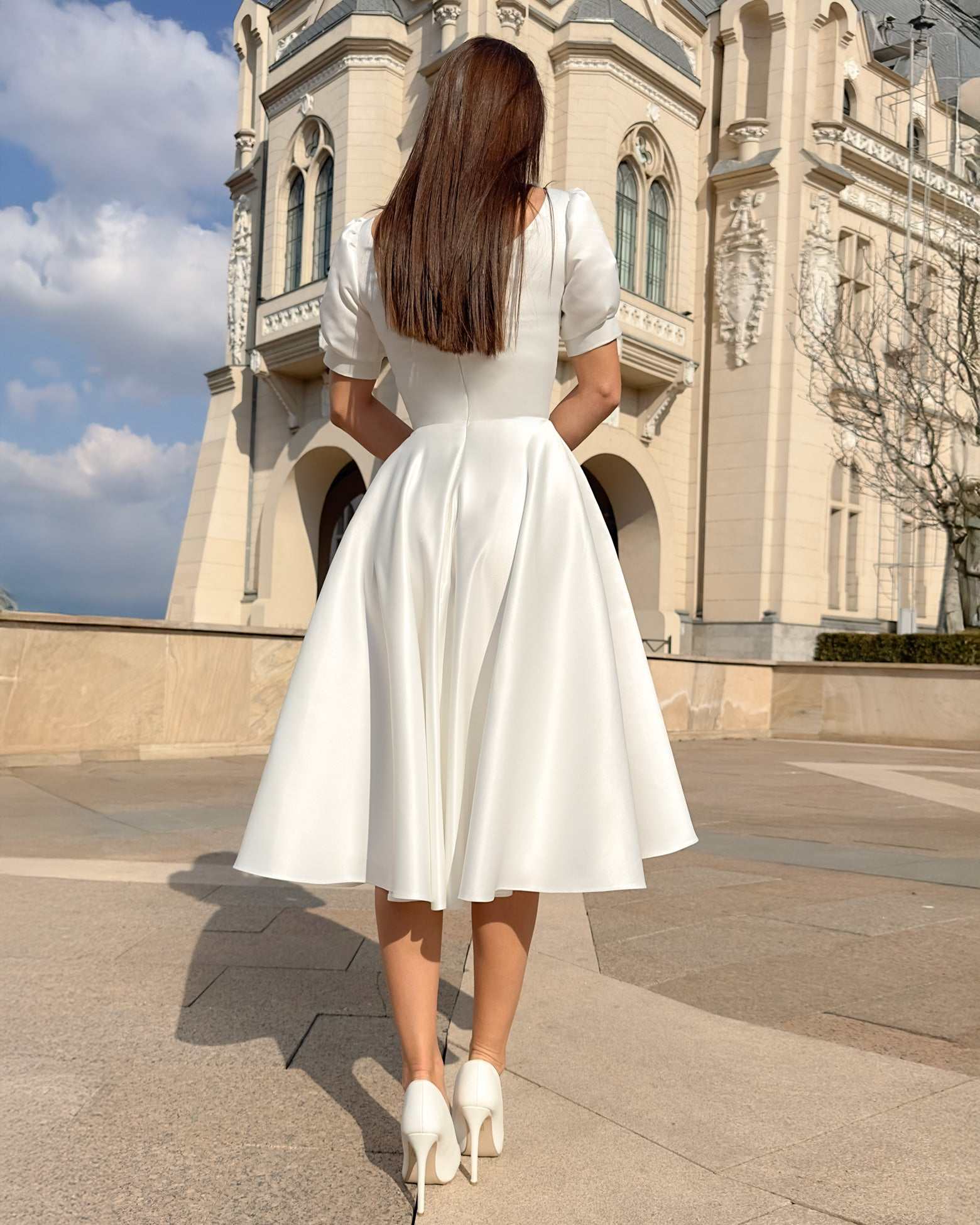 Rochie alba elegantă pentru ocazii speciale