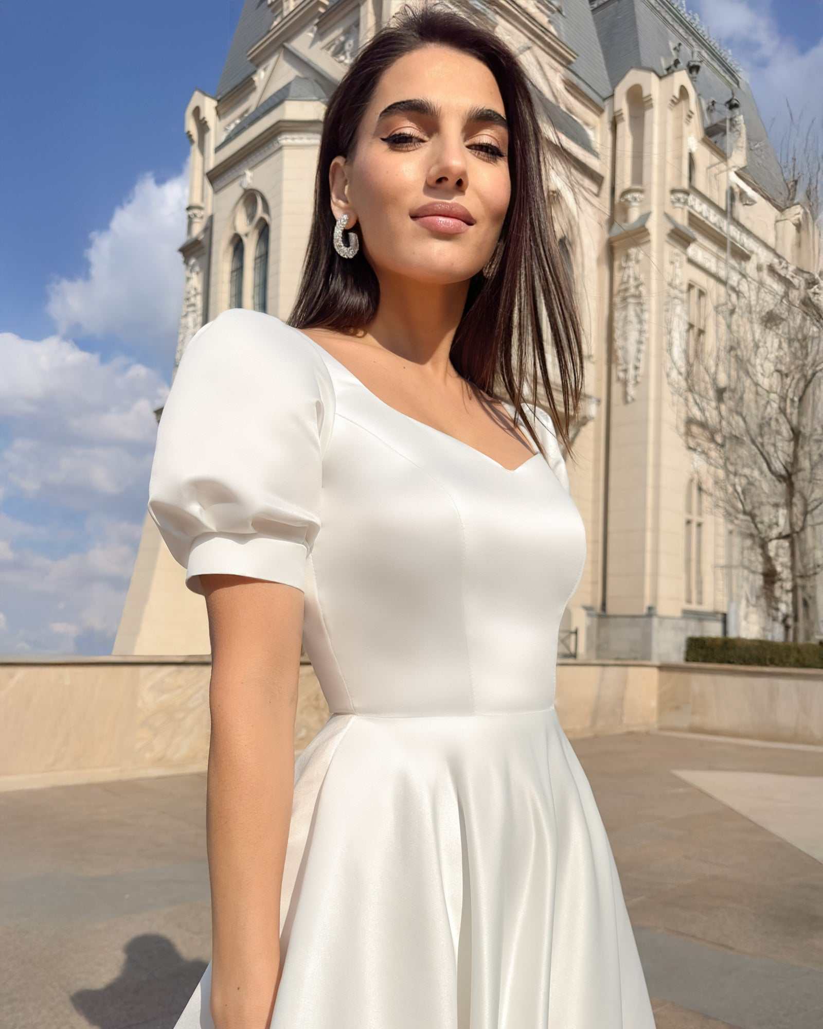Rochie alba elegantă pentru ocazii speciale