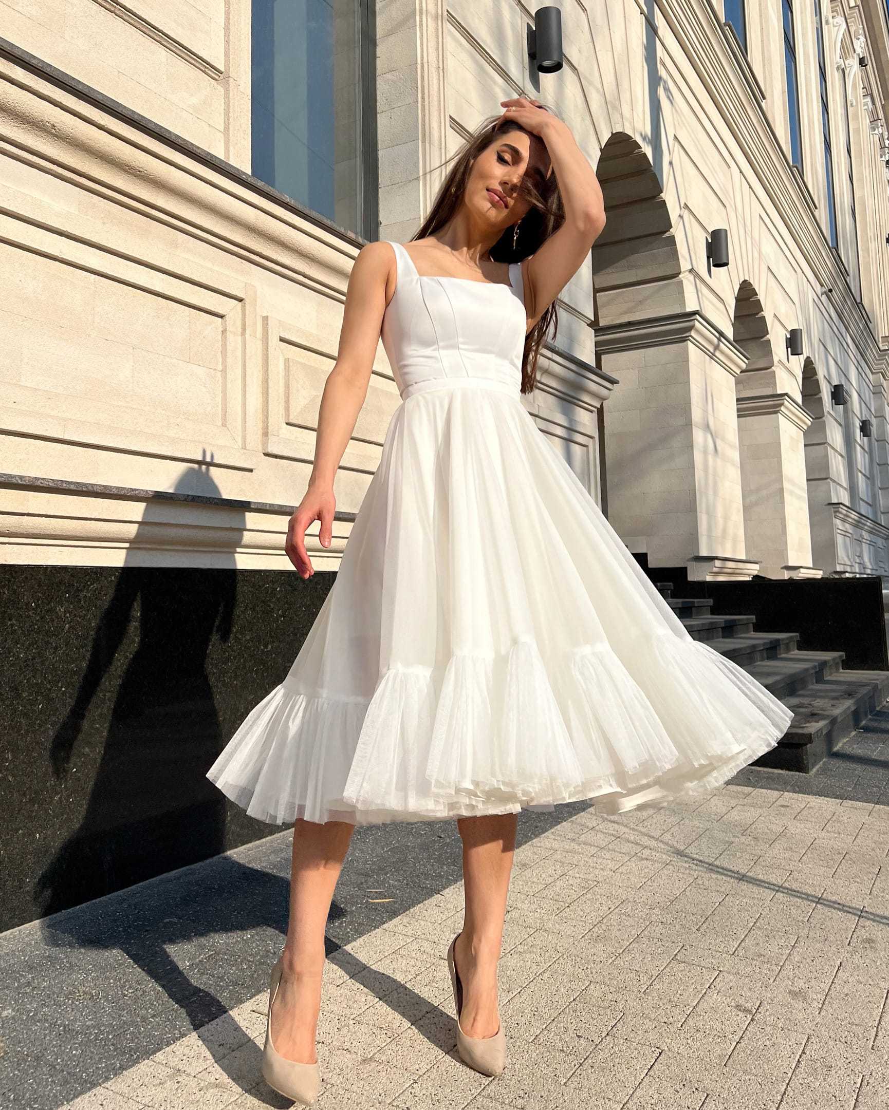 Rochie cununie civila alba eleganta midi, corset reglabil fara mâneci
