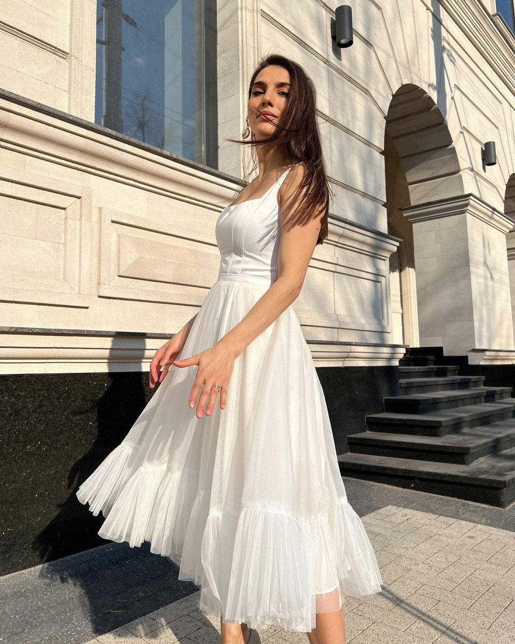 Rochie cununie civila alba eleganta midi, corset reglabil fara mâneci