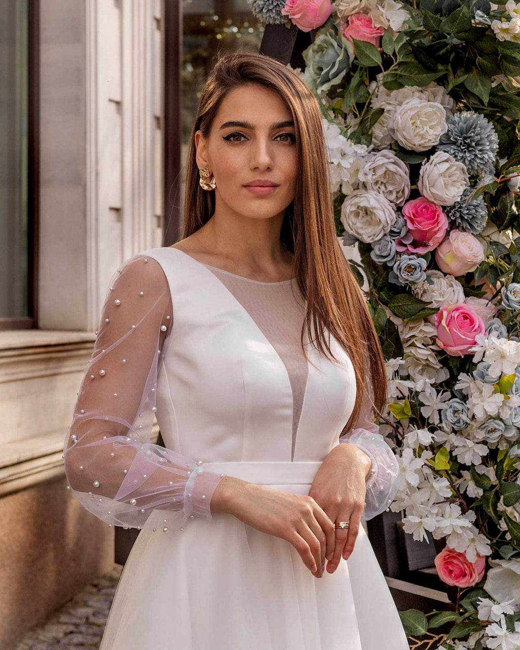Rochie cununie civila midi, elegantă, mâneci lungi vaporoase cu perle